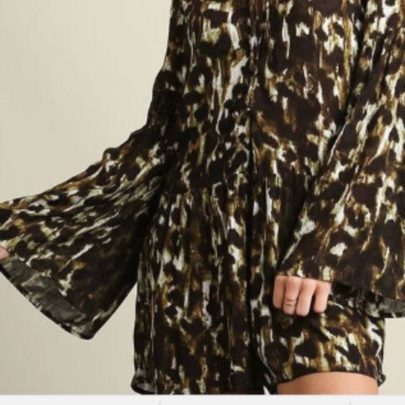 Boho Long Sleeve Romper - Leopard Print - Picture 3 of 4